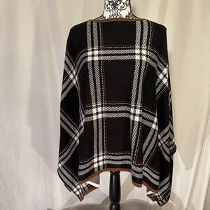 EUC Ann Taylor Plaid Black and White Poncho OS